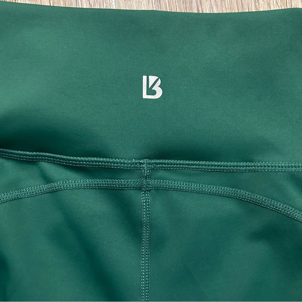 NWOT BuffBunny Emerald Green Luna Leggings